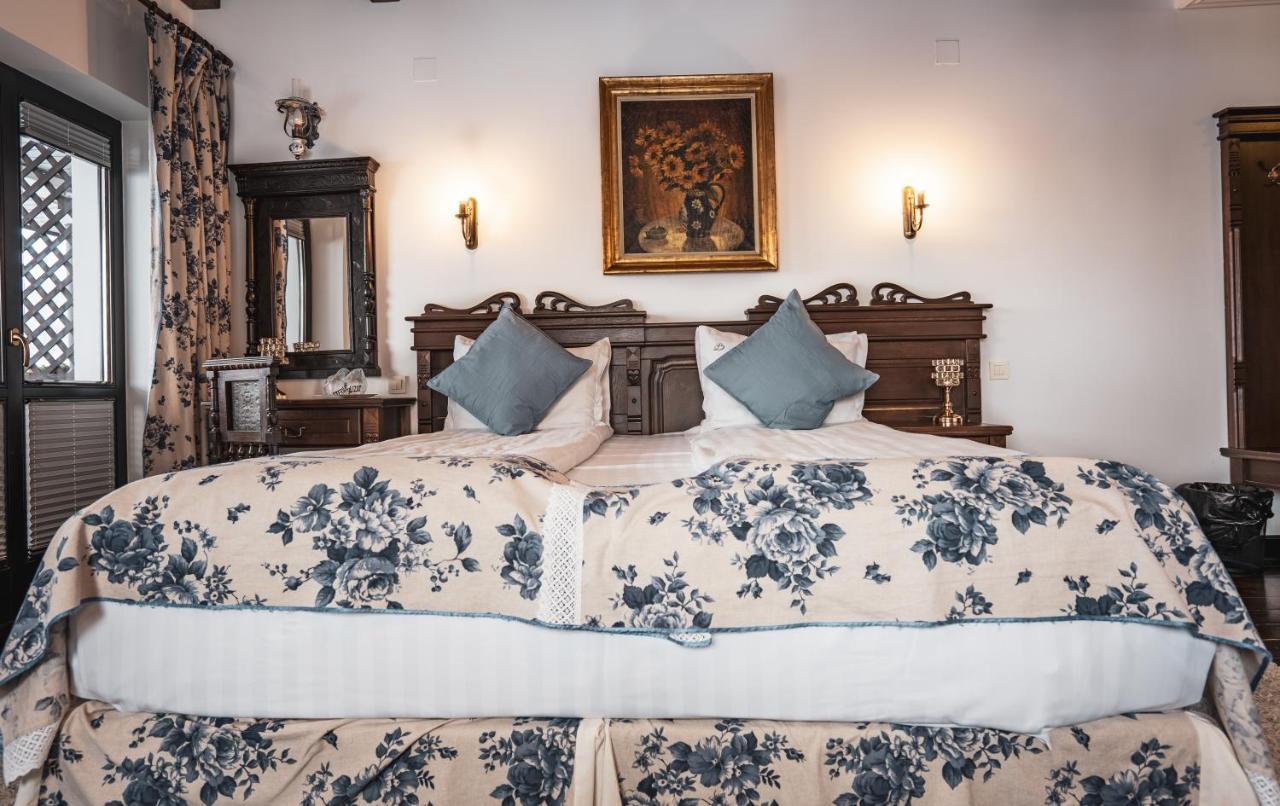 Conacul Bratescu Hotel Bran  Luaran gambar