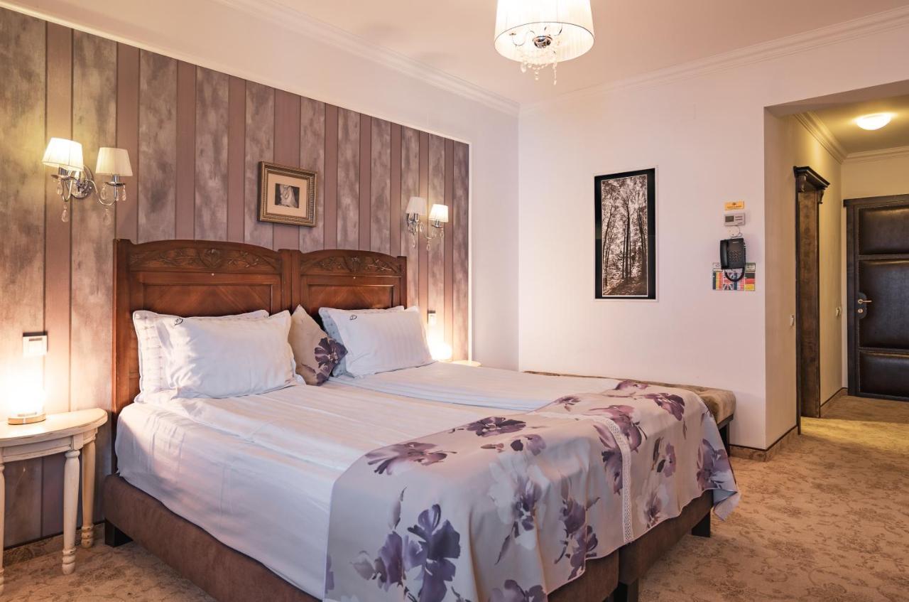 Conacul Bratescu Hotel Bran  Luaran gambar