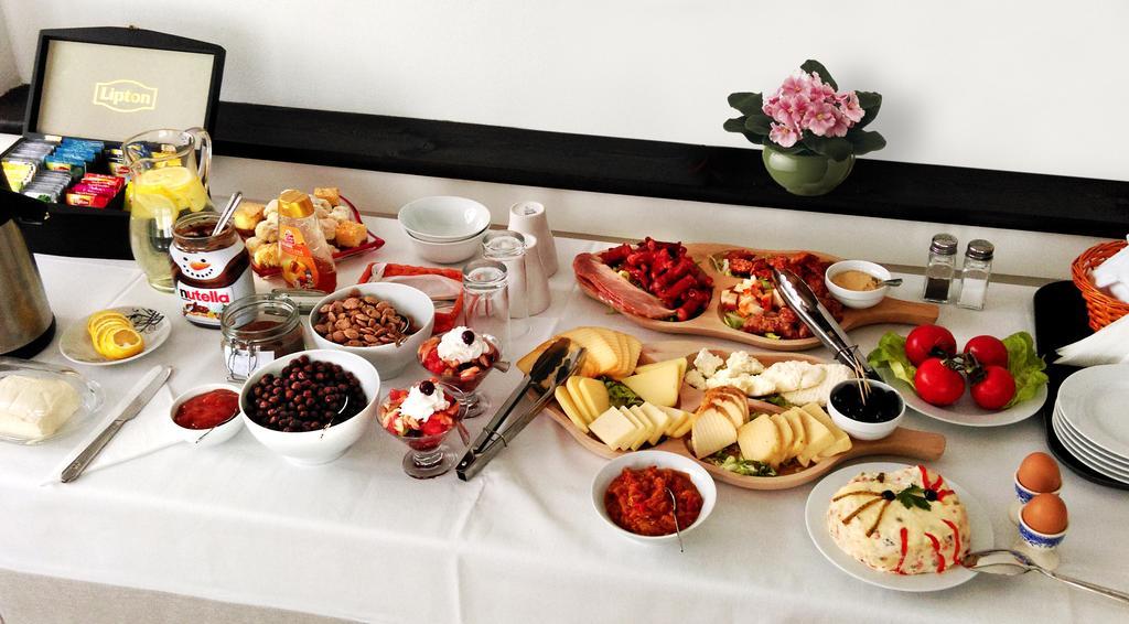 Conacul Bratescu Hotel Bran  Luaran gambar