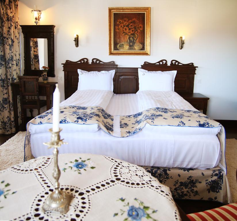 Conacul Bratescu Hotel Bran  Bilik gambar