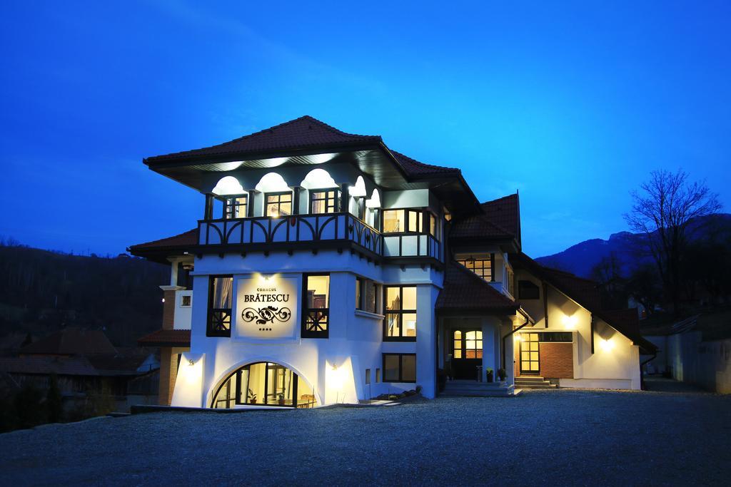 Conacul Bratescu Hotel Bran  Luaran gambar