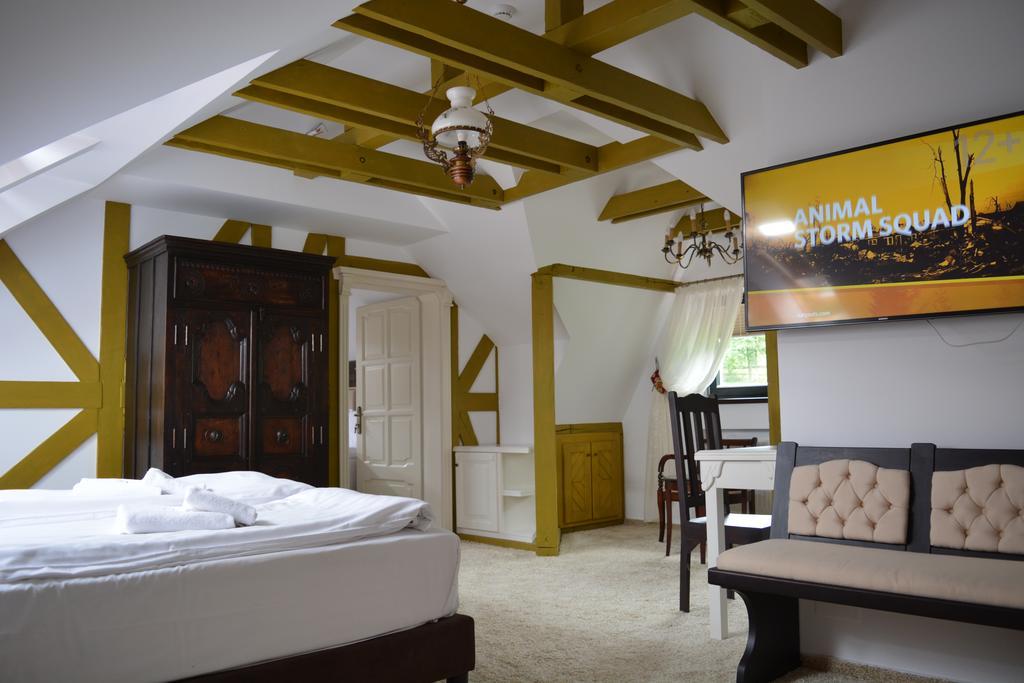 Conacul Bratescu Hotel Bran  Luaran gambar
