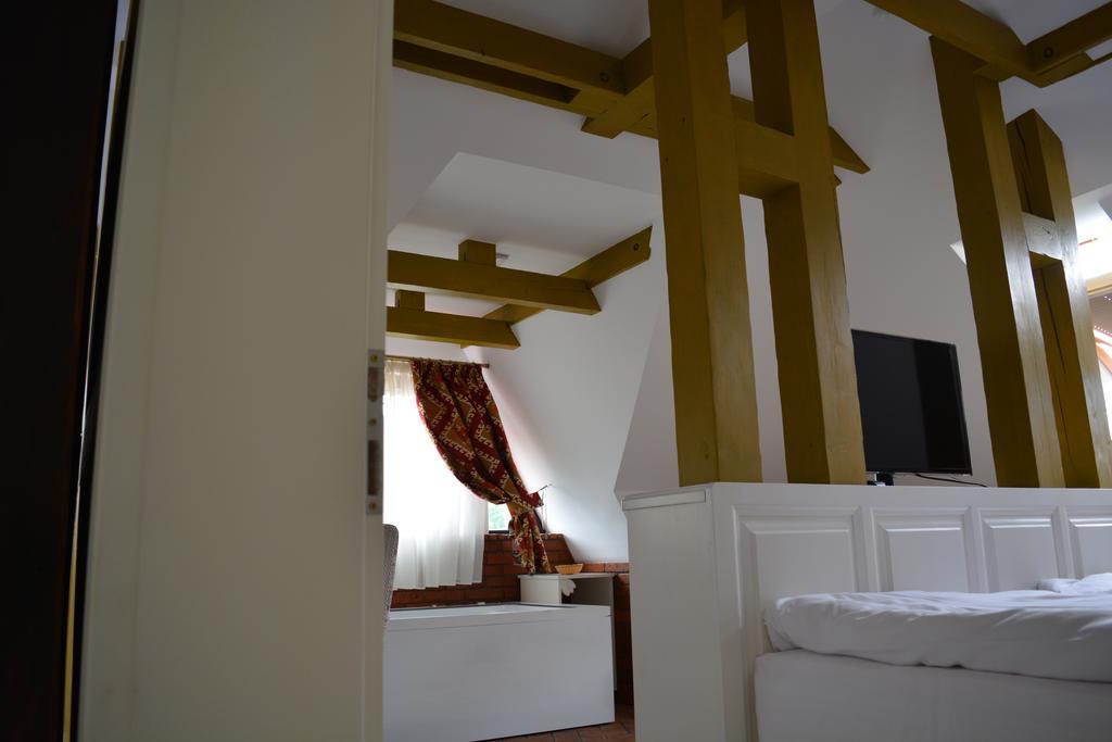 Conacul Bratescu Hotel Bran  Luaran gambar