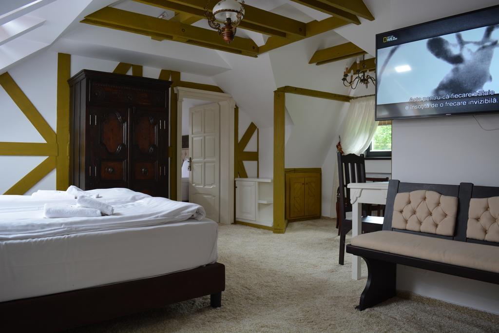 Conacul Bratescu Hotel Bran  Luaran gambar